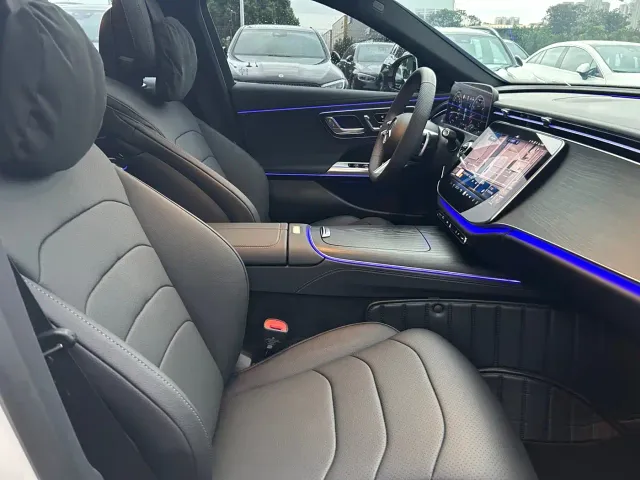 Mercedes-Benz E-Class — Фото автомобиля 7