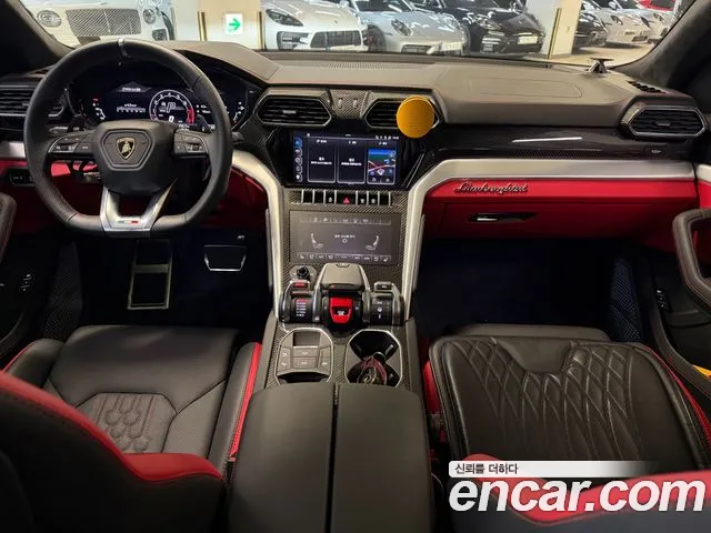 Lamborghini Urus — Фото автомобиля 19