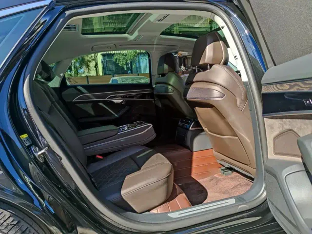 Audi A8 — Фото автомобиля 11