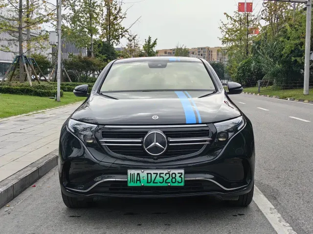 Mercedes-Benz EQC — Фото автомобиля 2