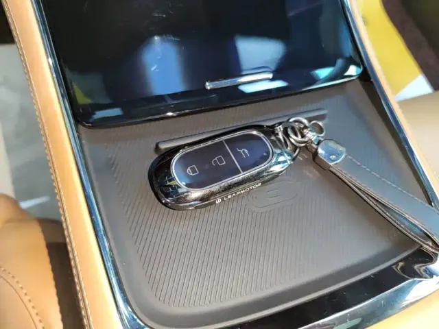 Leapmotor C01 — Фото автомобиля 8