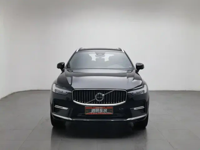Volvo XC60 — Фото автомобиля 3