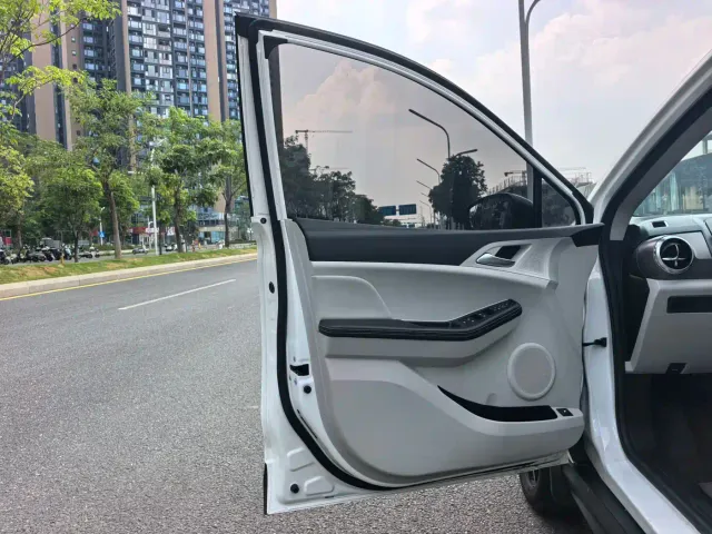 BYD Yuan Pro — Фото автомобиля 16