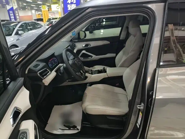 BYD Yuan UP — Фото автомобиля 14