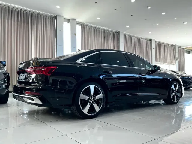 Audi A6L — Фото автомобиля 4