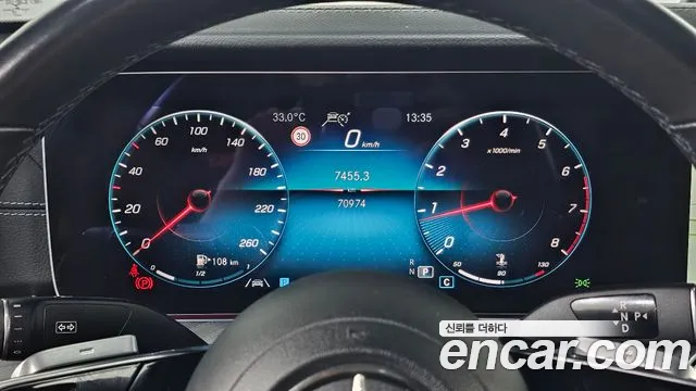 Mercedes-Benz E-Class — Фото автомобиля 8
