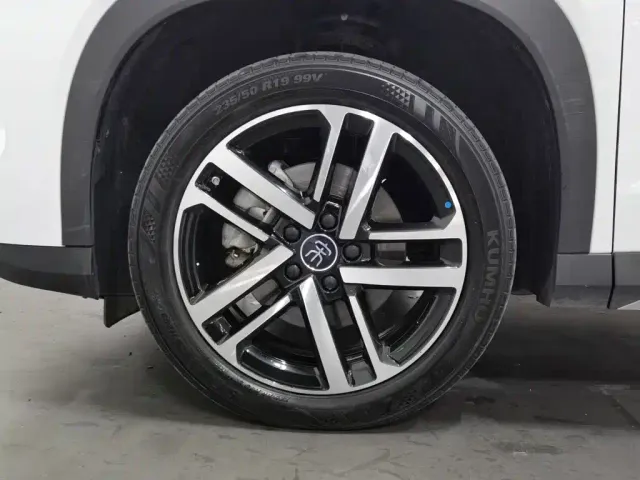 BYD Song L DM-i — Фото автомобиля 17