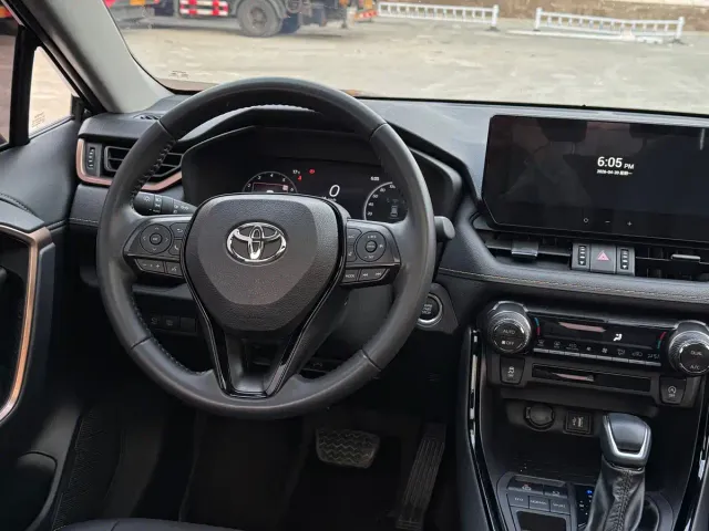 Toyota Wildlander — Фото автомобиля 8