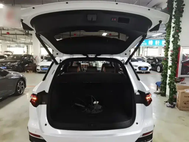 BYD Song Pro — Фото автомобиля 18