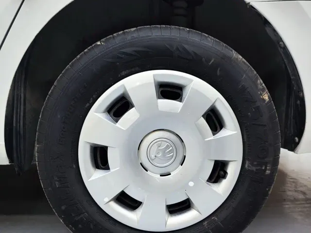 Skoda Rapid — Фото автомобиля 13
