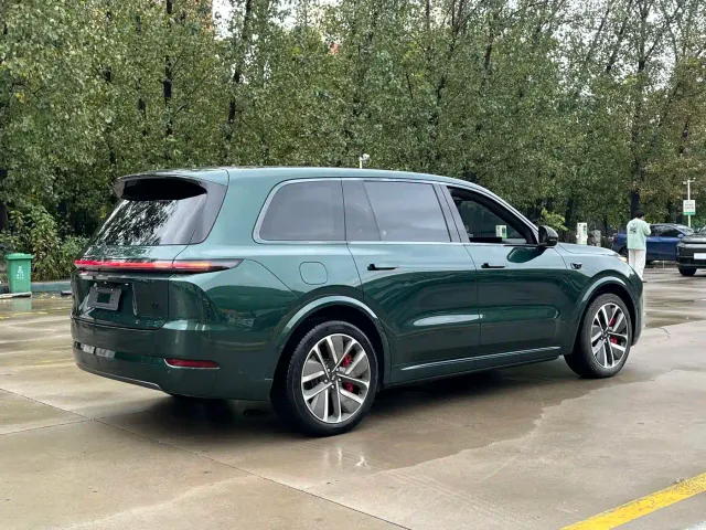 Li Auto L9 — Фото автомобиля 8