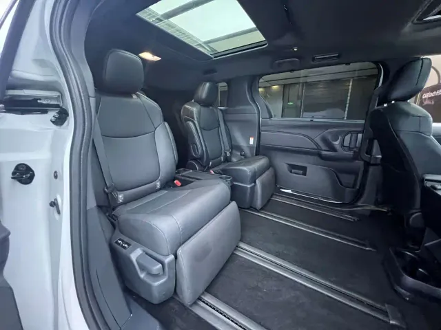 Toyota Granvia — Фото автомобиля 8