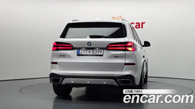 BMW X5 xDrive 40i M Sport — Фото автомобиля 4