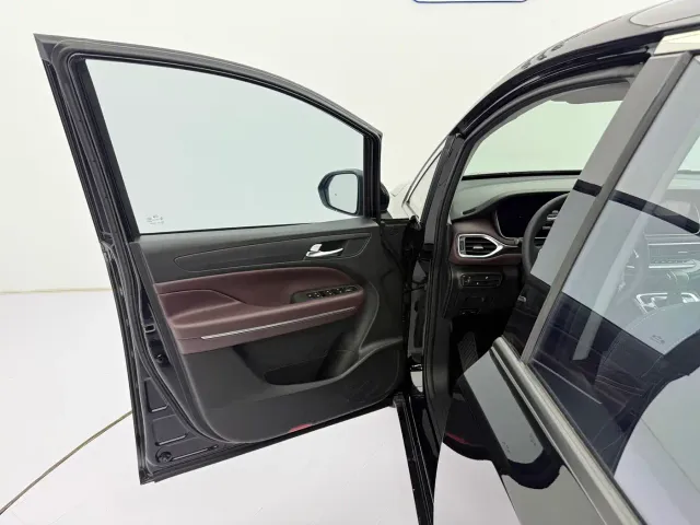 GAC Trumpchi M6 — Фото автомобиля 27