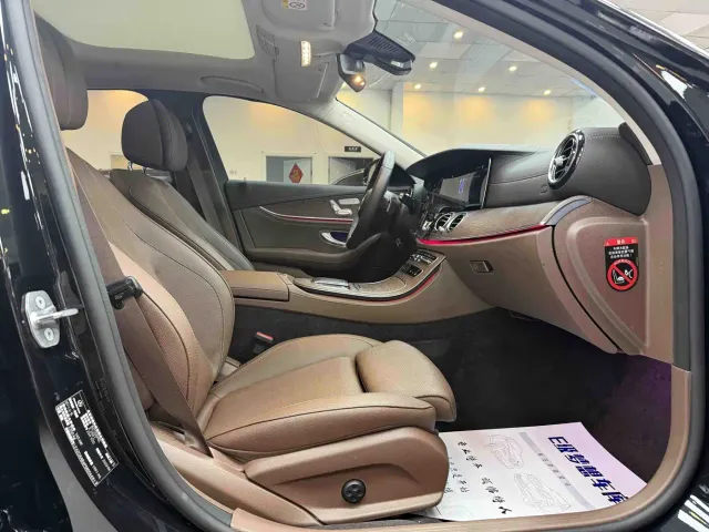 Mercedes-Benz E-Class — Фото автомобиля 14