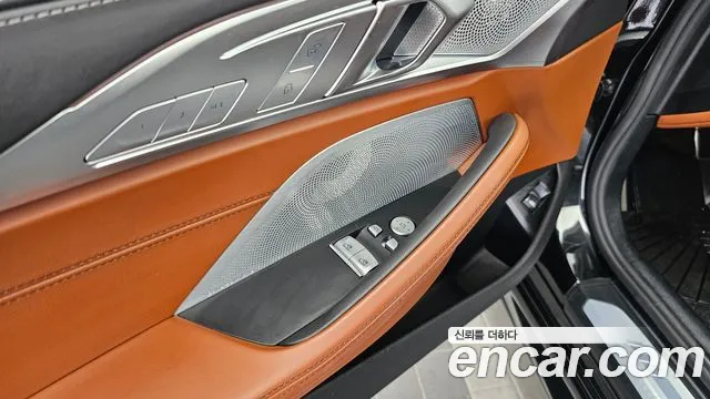 BMW 8 Series — Фото автомобиля 29