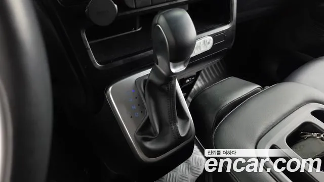 Hyundai Staria — Фото автомобиля 12