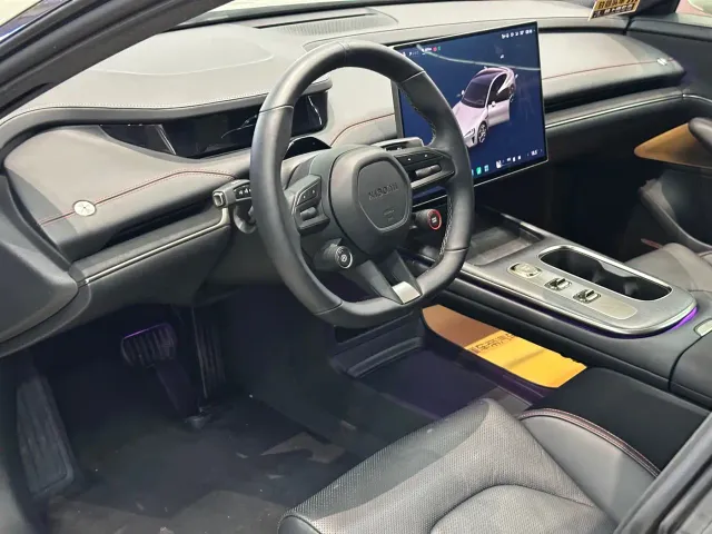 Xiaomi SU7 — Фото автомобиля 5