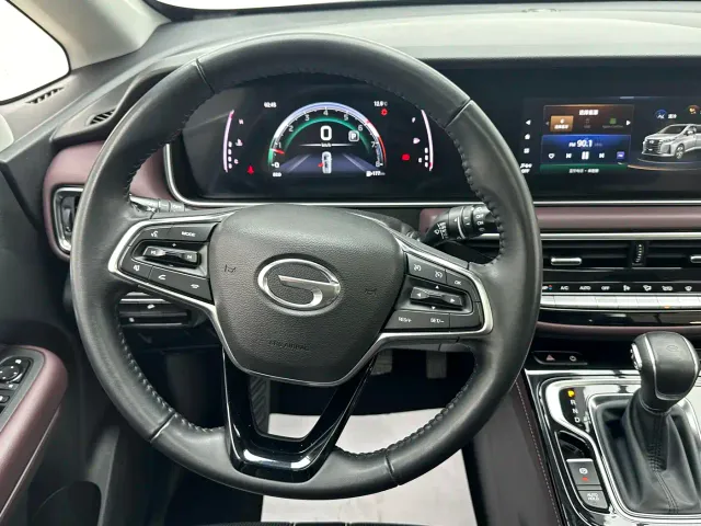 GAC Trumpchi M6 — Фото автомобиля 5