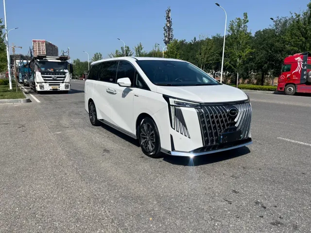 GAC Trumpchi M8 — Фото автомобиля 3