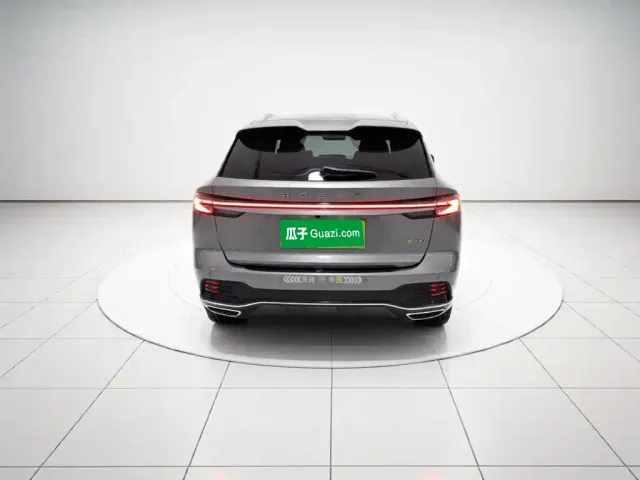 Roewe RX5 — Фото автомобиля 5