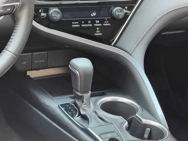 Toyota Camry — Фото автомобиля 21