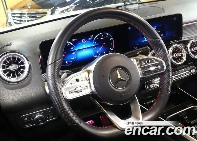 Mercedes-Benz GLB-Class — Фото автомобиля 13