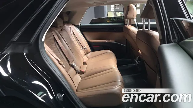 Hyundai Grandeur Grandeur (GN7) 2.5 Бензин 2WD — Фото автомобиля 12