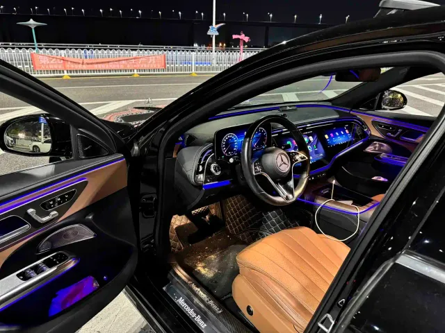 Mercedes-Benz E-Class — Фото автомобиля 6