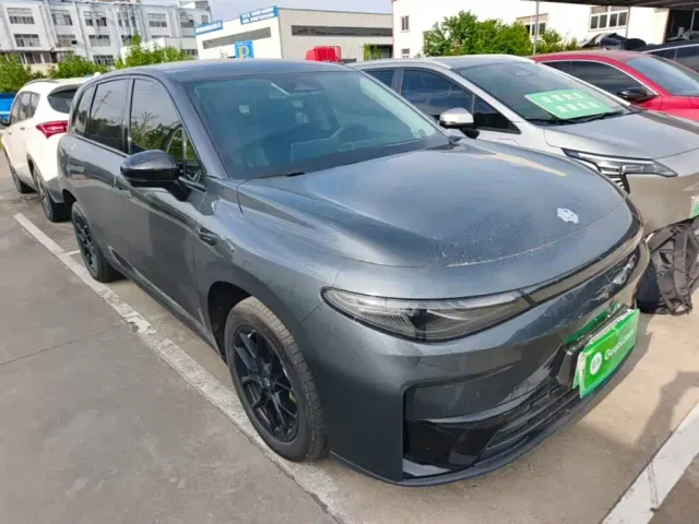 Leapmotor C10 — Фото автомобиля 3