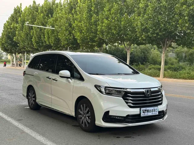 Honda Odyssey — Фото автомобиля 3