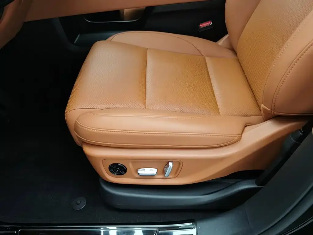 Li Auto Li Auto L6 2024 Max — Фото автомобиля 20