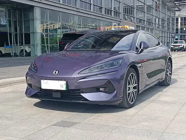 Фотография автомобиля — Denza Z9