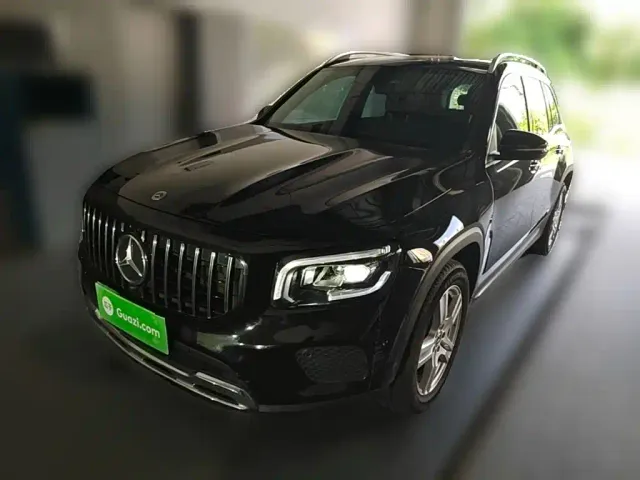Фотография автомобиля — Mercedes-Benz GLB-Class