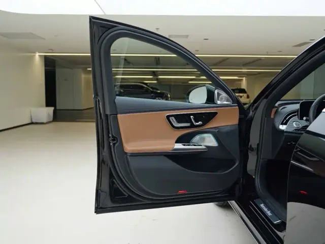 Mercedes-Benz E-Class — Фото автомобиля 14