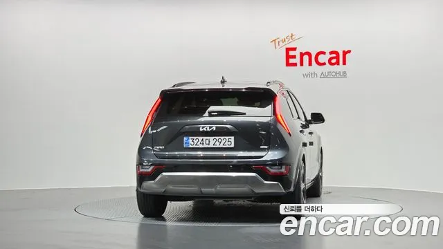 Kia Niro The All New Niro Signature — Фото автомобиля 4