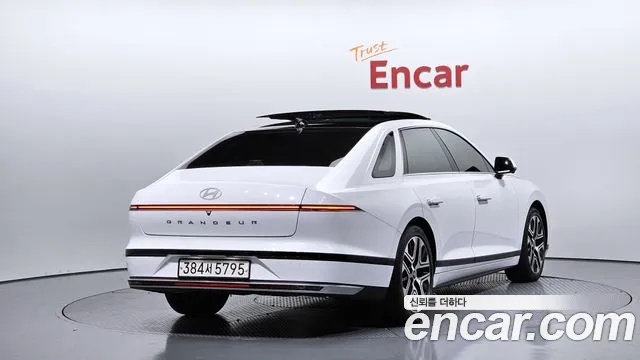 Hyundai Grandeur GN7 — Фото автомобиля 2