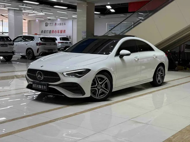 Фотография автомобиля — Mercedes-Benz CLA-Class