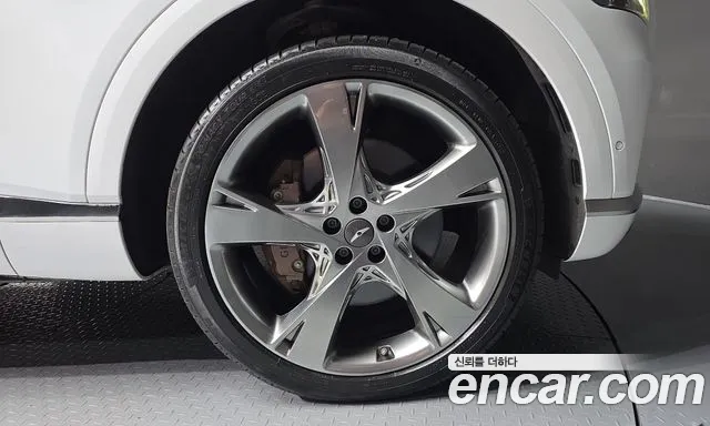 Genesis GV80 — Фото автомобиля 6