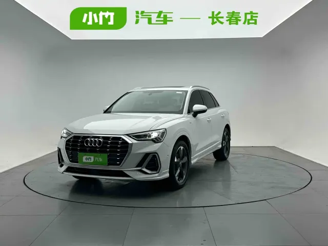 Фотография автомобиля — Audi Q3