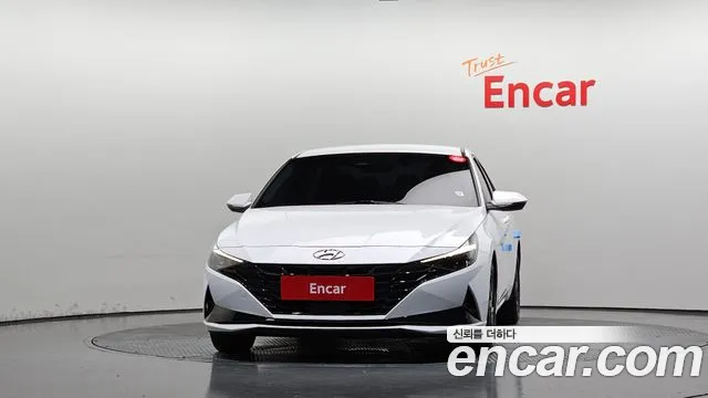 Hyundai Avante CN7 — Фото автомобиля 3