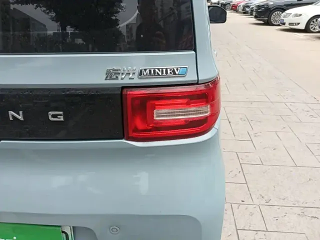 Wuling Hongguang Mini EV — Фото автомобиля 7