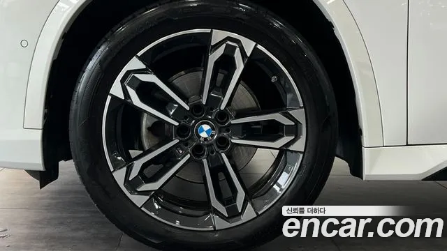 BMW X1 sDrive 20i M Sport — Фото автомобиля 5