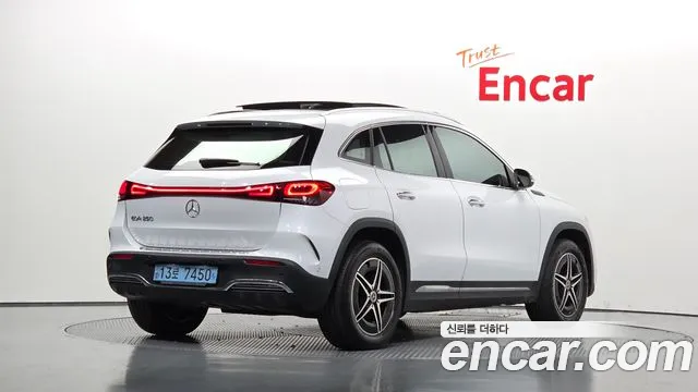 Фотография автомобиля — Mercedes-Benz EQA H243