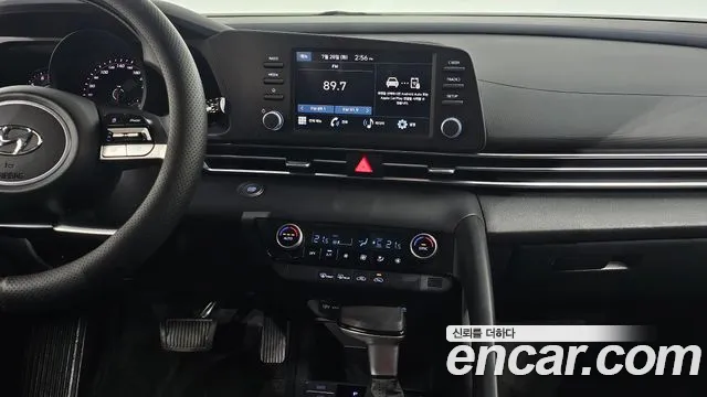 Hyundai AVANTE Avante (CN7) — Фото автомобиля 14