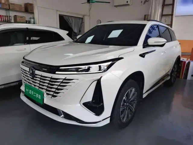 Фотография автомобиля — Changan CS75 Plus