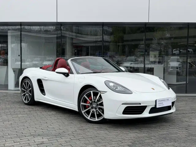 Porsche 718 — Фото автомобиля 2
