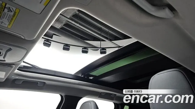 Jeep Renegade — Фото автомобиля 17