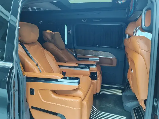 Mercedes-Benz V-Class — Фото автомобиля 16