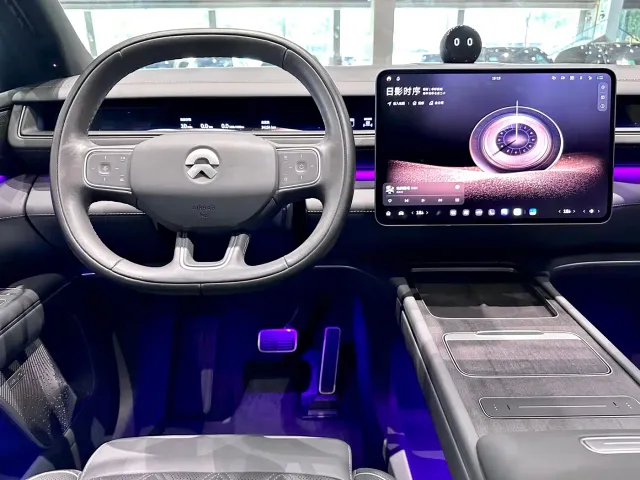 Nio ES8 — Фото автомобиля 20